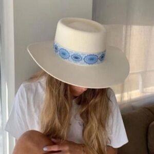 Lack of Color Azure hat With tags size large